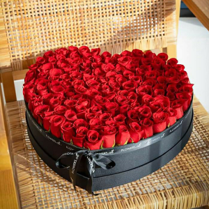  - 100 Red Roses in a black hatbox