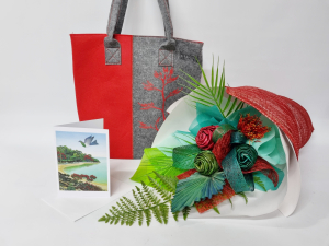 Flax Bouquet & Tote Bag