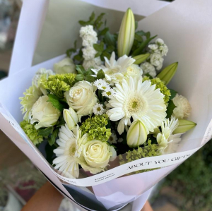 Cream And Green Bouquet