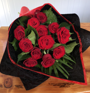 12 Red Roses