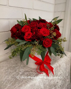 Red Roses In A Hat Box