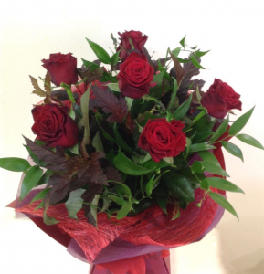 Valentines Half Dozen Red Roses