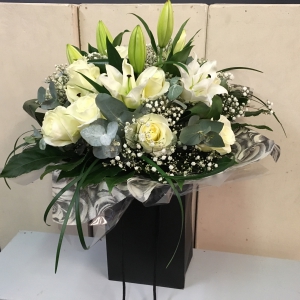 12 White Roses And Lilies