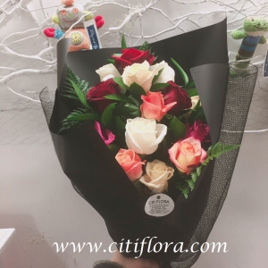 Mixed Romantic Roses