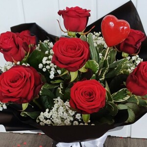 12 Luxury Red Roses