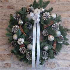 Winter Crisp Wreath