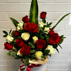 Red and white rose hatbox