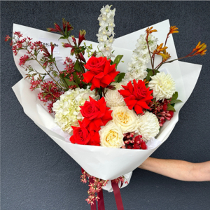 Christmas Flowers - Florist Choice