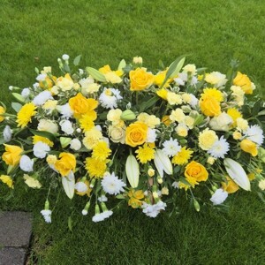 Yellow &White Coffin Spray