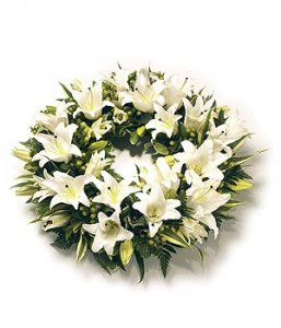 Rounded Lily Wreath