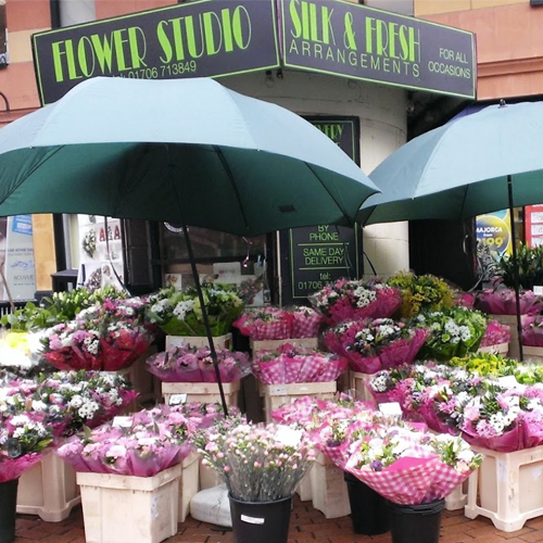 Flower Delivery Oldham Send flowers by 9 florists with 1926 reviews