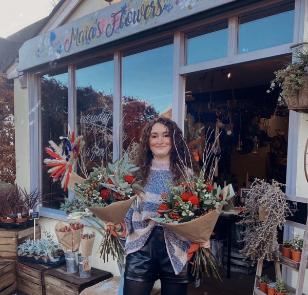 Flower Delivery Basingstoke Send flowers by 3 florists with 127 reviews